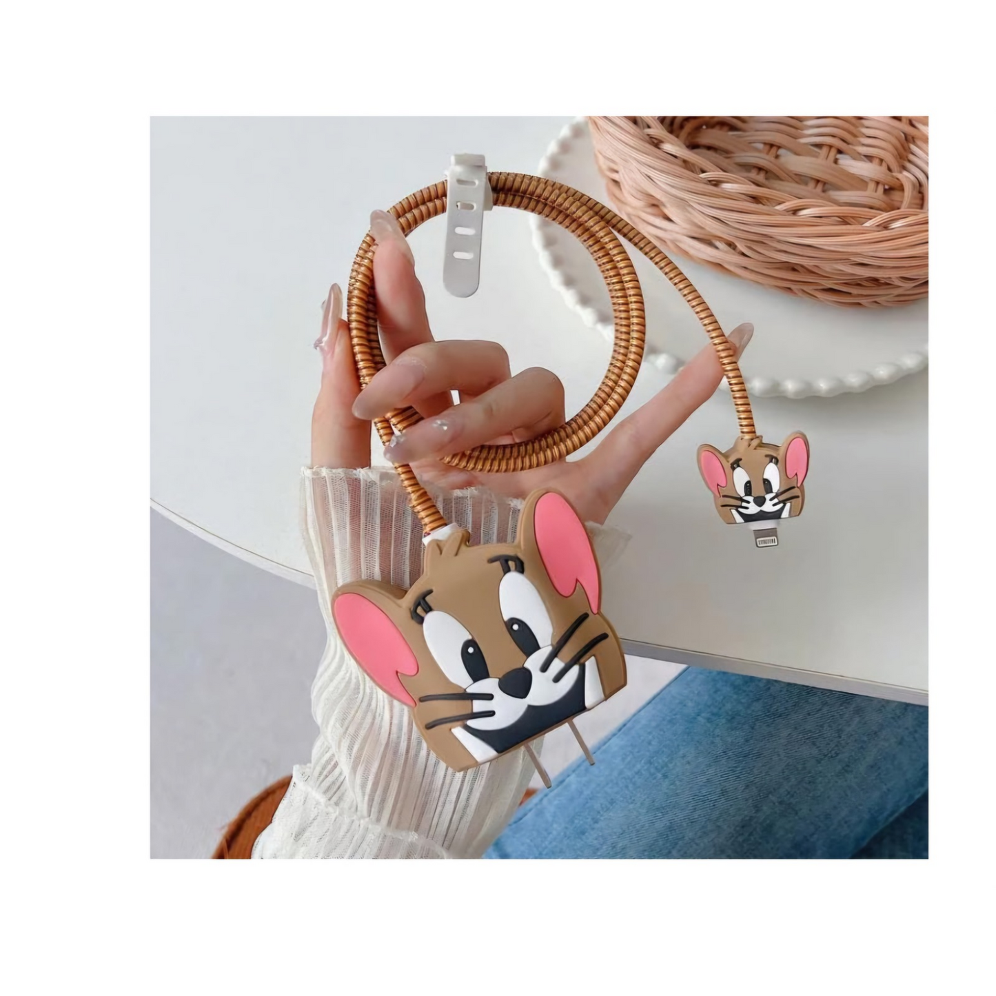 Jerry Charger Protector